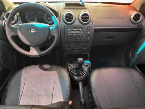 Imagen 8 de 10 de Ford Fiesta Move