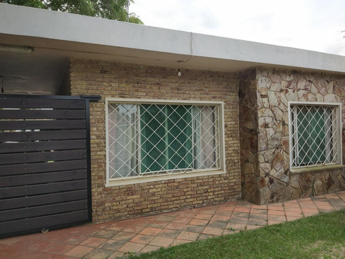 Vendo Linda Casa En Las Toscas A 10 Cuadras De La Playa!!!!!