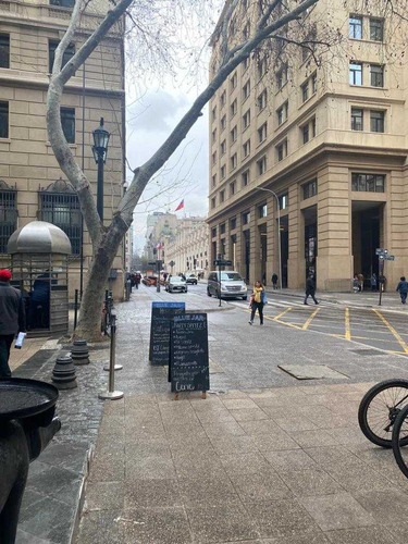 Oficina A Pasos De La Moneda (70115)
