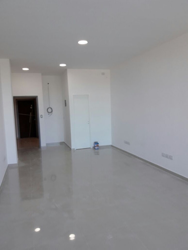 Vendo O Permuto Oficina 41mts2 - Km 32 Au Bsas-lp - Hudson