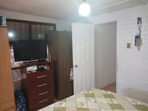 Casa Acogedora. Villa Los Héroes Maipú 3d, 1b, 1e, 1b.