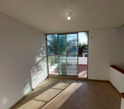 Casa En Venta En Col. San Martin Tlajomulco , Jalisco Ds19