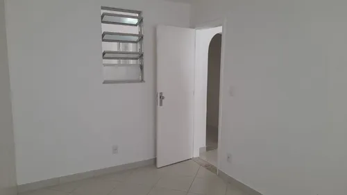 Imóvel Em Vila. Próximo Ao Norte Shopping E Ao Mercado Rede Economia.