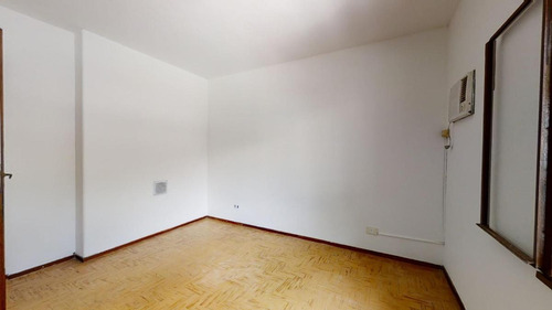 Imagen 12 de 28 de Cómodo Ph Con Terraza En Zona Residencial Del Barrio De Barracas