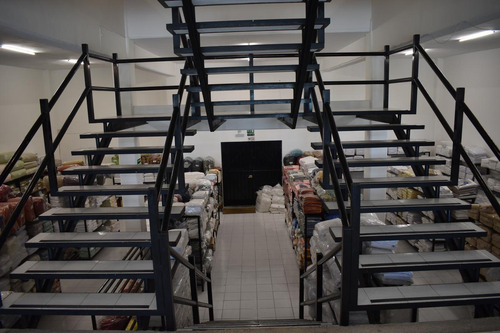 Se Vende Local En Cancún Tipo Showroom Con Bodega A Pie De Carretera C2703
