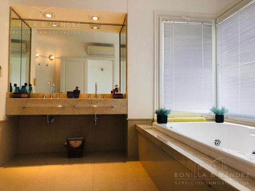 Veramansa, 4 Suites, Toilette, Dep, Parrillero Propio, 2 Cocheras