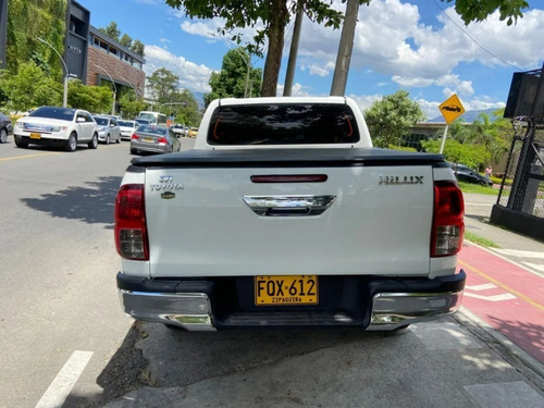 Imagen 6 de 11 de Toyota Hilux 2.4l 4x4