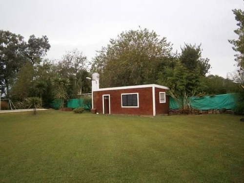 Venta - Casa Quinta Llamada La Deseada De 4 Ambientes
