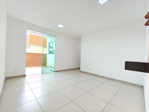 Apartamento Térreo Com Quintal - 3 Quartos Com Suíte - Bairro Planalto, Linhares - Es