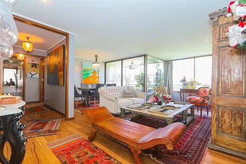 Departamento En Venta De 2 Dorm. En Las Condes
