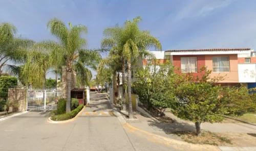 Casa En Venta En Parques De Tesistan Jalisco. Sh05