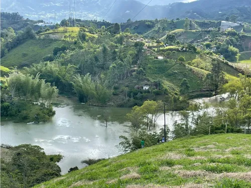 Lote En El Peñol Con Acceso Al Embalse
