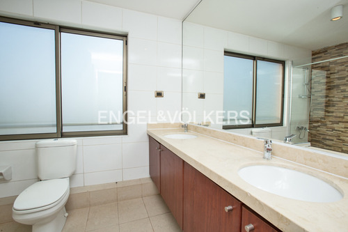 Casa En Venta San Carlos De Apoquindo/ U. Andes
