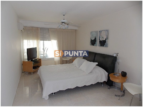 Imagen 6 de 12 de Apartamento En Playa Mansa