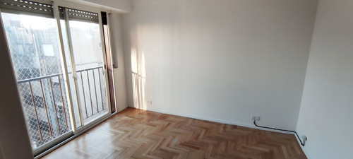 Depto 3 Amb Venta Villa Urquiza Con Balcon Y Luz!