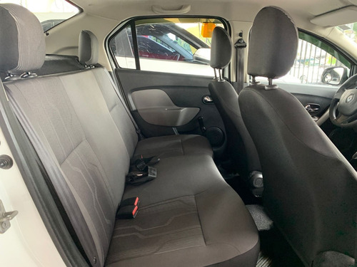 Imagem 13 de 15 de Renault Logan 1.6 Expression Hi-power 4p