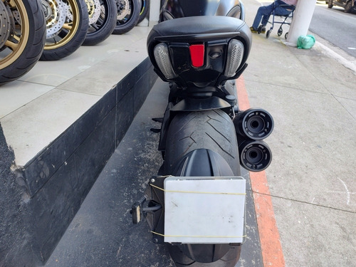 Imagem 6 de 14 de Ducati Diavel 1200