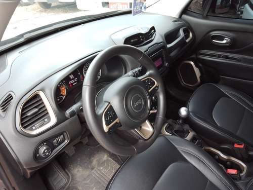Imagem 4 de 6 de Jeep Renegade 2016 1.8 Sport Flex 5p
