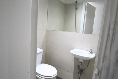 Venta Apartamento De Un (1) Dormorio Con Renta. Ciudad Vieja. Renta Anual 7%