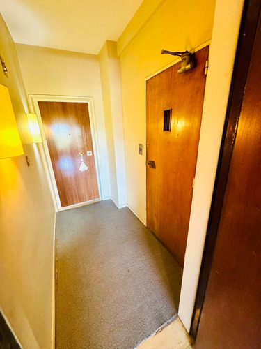 Departamento En Venta, Con Cocheras, A Reciclar!!! Recoleta.