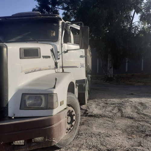 Imagem 7 de 7 de Volvo 340