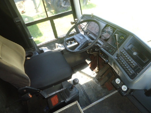 Imagem 12 de 15 de Ônibus Rodoviário Volvo B 12 400 6x2