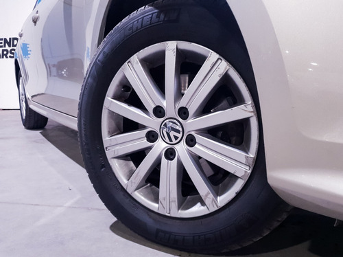 Imagen 8 de 8 de Volkswagen Vento 2.0 Advance 115cv Summer Package