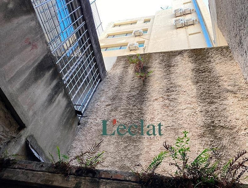 Imagen 2 de 10 de Local En 25 De Mayo Y Solís