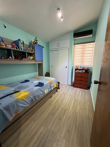 Johana Lazaro Vende Penthouse En Res. San Francisco San Diego -consta De 107m2 **solo Clientes**