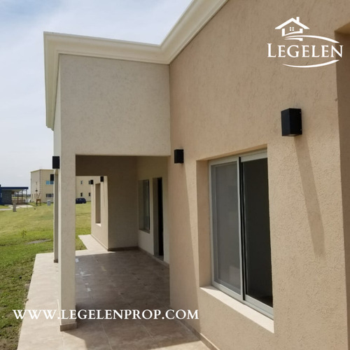 Casa En Venta En Barrio Privado Horizontes Al Sur