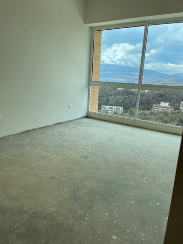 Imagen 5 de 13 de Mirador De Los Campitos Vendo Excelente Pent House 04143256451