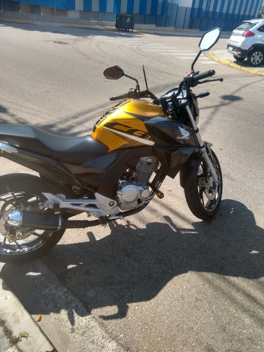 Imagem 2 de 4 de Honda Cb Twister