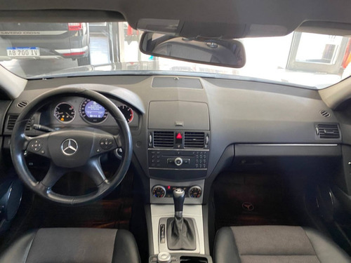 Imagen 10 de 13 de Mercedez Benz 220 Cdi Advantgarde Automatico. Año 2009