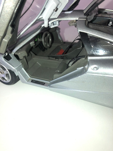 Maisto Mclaren F1 1:18 - Versão F1 1993 Cinza (Usado)