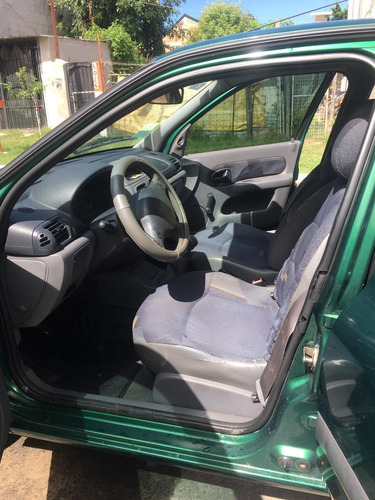 Renault Clio 2002 1.6 Rn Aa
