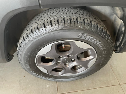 Jeep Renegade 1.8 Flex Aut. 5p