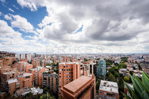 Apartamento En Venta En El Refugio-chapinero. Cod V3877