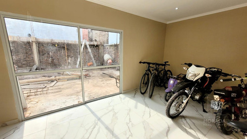 Casa En Venta 4 Ambientes Virreyes, Jardín Y 2 Cocheras
