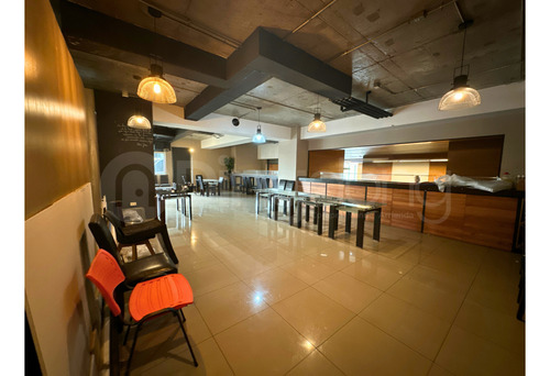 Arriendo Local Comercial Céntrico Dos Pisos Para Restaurant