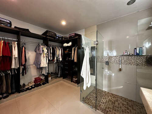 Casa En Venta En Cholul De Una Planta.
