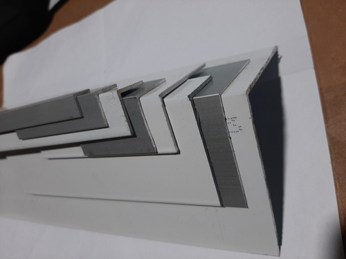 Angulo Aluminio- Perfil 25x25mm.