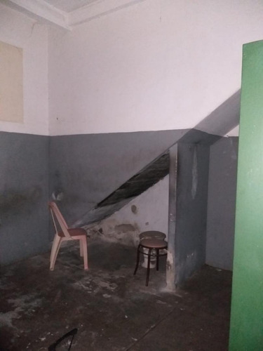 Imagen 22 de 28 de Edificio De Tres Pìsos Con Desarrollo Industrial