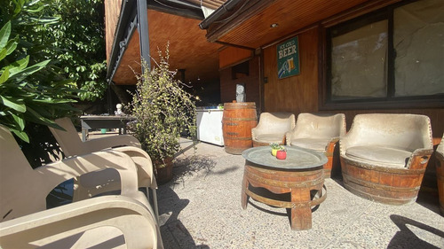 Local Comercial En Venta; La Reina Media, 11 Baños