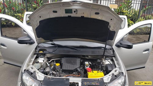 Imagen 10 de 15 de Renault Sandero Authentique Mt 1600cc