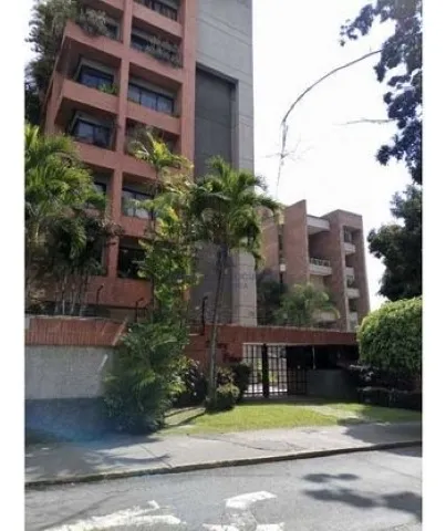 Se Alquila Apto La Castellana