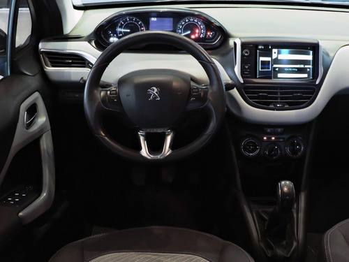 Peugeot 208 Allure 1.5 2013