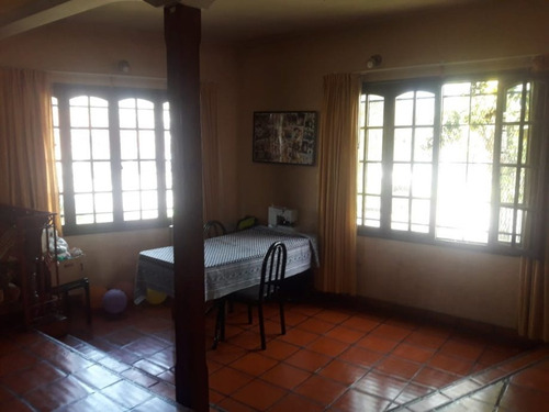 Imagen 8 de 14 de Permuta - Chalet De 4 Ambientes En Venta - Moron Sur