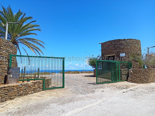 Terreno En Venta En Pampatar, Margarita