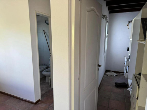 Casa En Venta - 3 Dormitorios 2 Baños - 1000mts2 - Haras Del Sur I