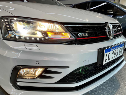 Volkswagen Vento 2.0 Gli App Connect + Vw 2018 Usados Vento